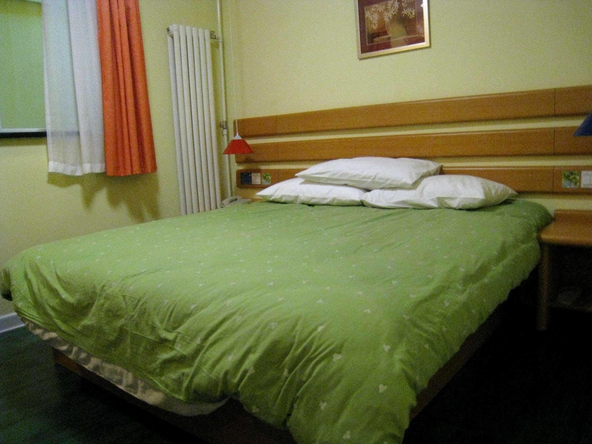 Ibis Beijing Tiantandongmen Metro Station Hotel Екстериор снимка